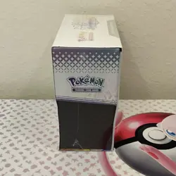 Pokemon TCG Prismatic Evolutions ETB Elite Trainer Box Factory Sealed - Image 4