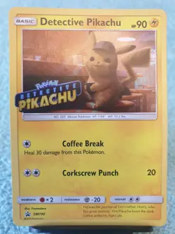 DETECTIVE PIKACHU PROMO SM190 2019 STAMPED POKEMON CARD - Image 1