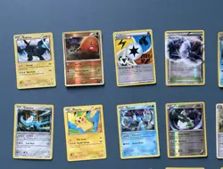 Lot of 40 Old/Rare/Holo Pokemon TCG Trading Cards - Image 3