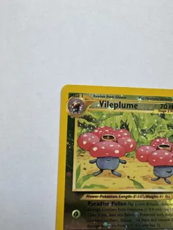 Nintendo Vileplume 17/18 Southern Islands 2001 70 HP English Reverse Holo - Image 2