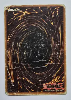 DAMAGED Blue-Eyes White Dragon Ultra Rare Unlimited SDK-001 Starter Deck Kaiba - Image 2