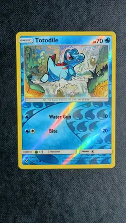 Totodile 18/73 Shining Legends Pokemon Reverse Holo Card - Image 1