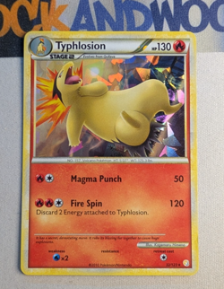 Typhlosion 32/123 HeartGold SoulSilver Cracked Ice Holo Pokemon LP - Image 3