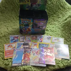 Pokemon Shining Fates VMAX Holo Shiny English + Display Box - Image 1