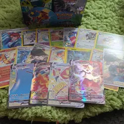 Pokemon Shining Fates VMAX Holo Shiny English + Display Box - Image 2