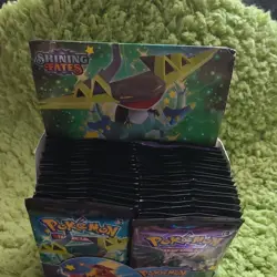 Pokemon Shining Fates VMAX Holo Shiny English + Display Box - Image 4