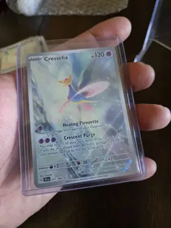 Cresselia 071/064 Shrouded Fable Illustration Rare Holo Card - Image 1