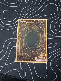 Sorcerer of Dark Magic DPYG-EN010 Yugi 1st Edition Super Rare LP - Image 4