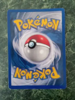 Pokemon TCG Alakazam Base Set Holo Card 1/102 - Image 2