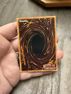 Yu-Gi-Oh! Invader of Darkness IOC-111 Unlimited Secret Rare - 1996 - Image 2