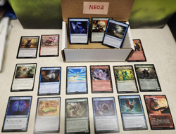 x1 MTG cards bulk lot (box shown) **100 Cards** [Box ID: NEO2] - Image 1
