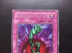 Yugioh - Bottomless Trap Hole LOD-092 Rare 1st Edition - Image 2