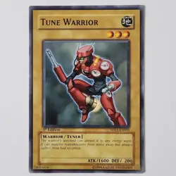 Tune Warrior - 5DS1-EN001 - NM - Common - 1st ed - Yugioh - Image 1