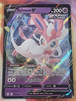 2021 Pokemon Evolving Skies Sylveon V Rapid Strike Full Art (2 Cards) LP & MP - Image 2