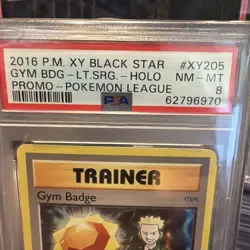 PSA 8 - LT SURGE GYM BADGE XY205 - POKEMON LEAGUE - Foil Black Star Promo - Image 3
