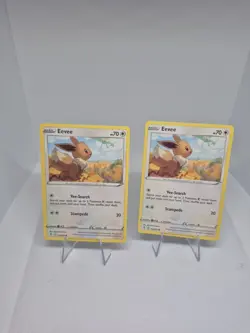 LOT 2 x CARDS Eevee 125/203 Evolving Skies Pokemon LP B3 - Image 1