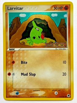2006 POKEMON LARVITAR 51/101 DRAGON FRONTIERS STAMPED REVERSE HOLO RARE LP/NM - Image 1