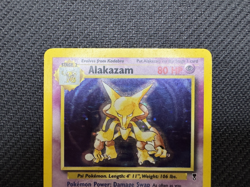 Pokemon TCG Alakazam Legendary Collection 2002 1/110 Holo Rare - Image 4