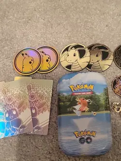 LOT OF 9 POKEMON COINS + 4 PINS SHIPS IN A TIN. - Image 4