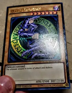 Yu-Gi-Oh! Ultimate Rare Style Dark Magician - Image 4