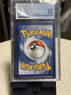 Pokemon Umbreon Gold Star Celebrations Classic Coll POP 5 #17 CGC 10 Pristine - Image 2