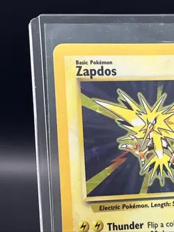 1999 Pokemon TCG Base Set Zapdos Holo Rare Card 16/102 - Image 2