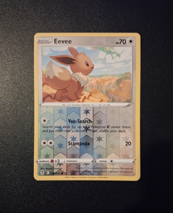 Eevee 125/203 Reverse Holo Evolving Skies Pokemon Card NM - Image 1
