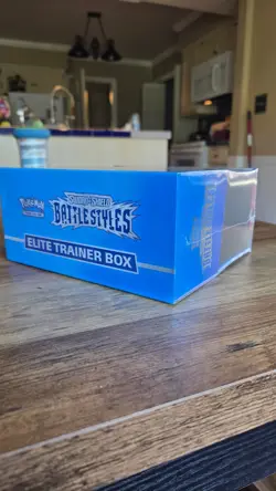Pokemon Sword and Shield Battle Styles Elite Trainer Box Card Game 820650808357 - Image 5