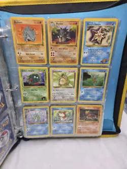 1990s Vintage Pokemon Cards Lot - excellent condition 107 card lot - Image 5