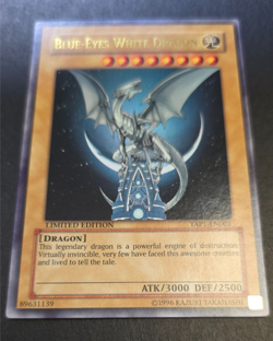 Konami Blue-Eyes White Dragon Ultra Rare YAP1-EN001 Limited Edition Yu-Gi-Oh! - Image 2