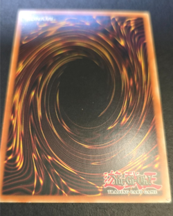 Konami Blue-Eyes White Dragon Ultra Rare YAP1-EN001 Limited Edition Yu-Gi-Oh! - Image 5