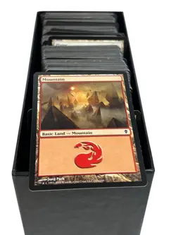 Magic The Gathering - Core Set Magic 2010 with Deck-Box Sleeves and Cards - Image 4