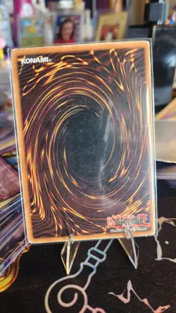Yu-Gi-Oh! Dark Magician SDY-006 Ultra Rare Unlimited Edition LP - Image 2