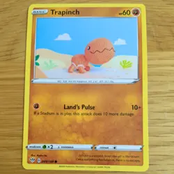 TRAPINCH 089/189 POKEMON CARD (DARKNESS ABLAZE SET) ASAKO ITO CROCHET - Image 2