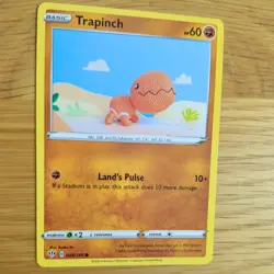TRAPINCH 089/189 POKEMON CARD (DARKNESS ABLAZE SET) ASAKO ITO CROCHET - Image 3