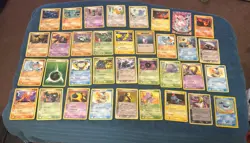 50 card pokemon lot vintage - Image 1