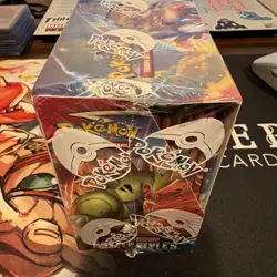 Pokemon Sword & Shield - Battle Styles Booster Box TOP DENTED 820650818189 - Image 4
