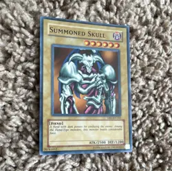 Konami Summoned Skull Dark Beginning 1 DB1-EN142 Super Rare ATK/2500 DEF/1200 - Image 1