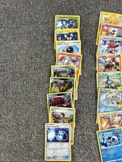 32 Cards Pokemon TCG Holo Card Lot! 2020-2022. - Image 2