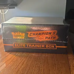 Pokemon TCG Champion's Path Elite Trainer Box Charizard 2020 English - Image 5