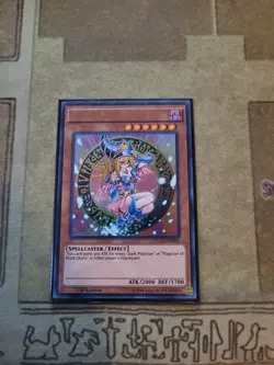 YUGIOH DARK MAGICIAN GIRL YGLD-ENB03 ULTRA 1ST ED NM 1996 ALT ART - Image 1