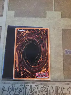 YUGIOH DARK MAGICIAN GIRL YGLD-ENB03 ULTRA 1ST ED NM 1996 ALT ART - Image 2