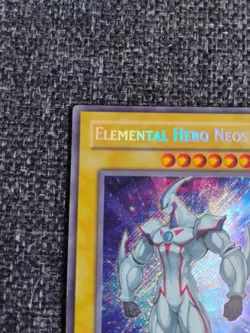Yu-Gi-Oh! Elemental Hero Neos CT03-EN001 Secret Rare Limited Edition - Image 4