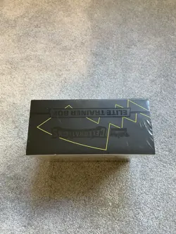 Pokemon TCG: 25th Anniversary Celebrations Elite Trainer Box-NEW--SEALED--- 820650809439 - Image 3