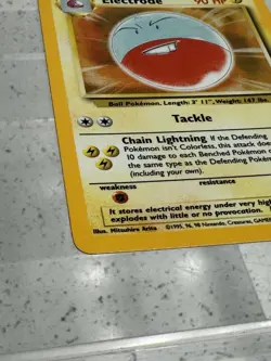 Pokemon ELECTRODE Holo Rare Jungle No Symbol Error Misprint Card 2/64 VTG 1999 - Image 4
