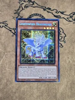 Yugioh Lightsworn Dragonling MP25-EN066 1st Edition Prismatic Secret Rare NM - Image 1