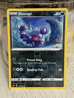 Pokemon - Skorupi - 121/202 - Common - Reverse Holo - Sword & Shield - NM/M - Image 1