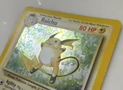 Wizards of the Coast Pokemon TCG Raichu 14/102 Base Set Holo Rare ENG 80HP - Image 2