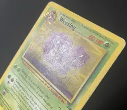 Weezing 45/62 Fossil Regular *DAMAGED* Pokemon Card - Image 3