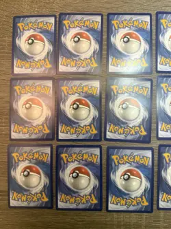 Lot Of 18 Gold Pokemon Cards - Image 5
